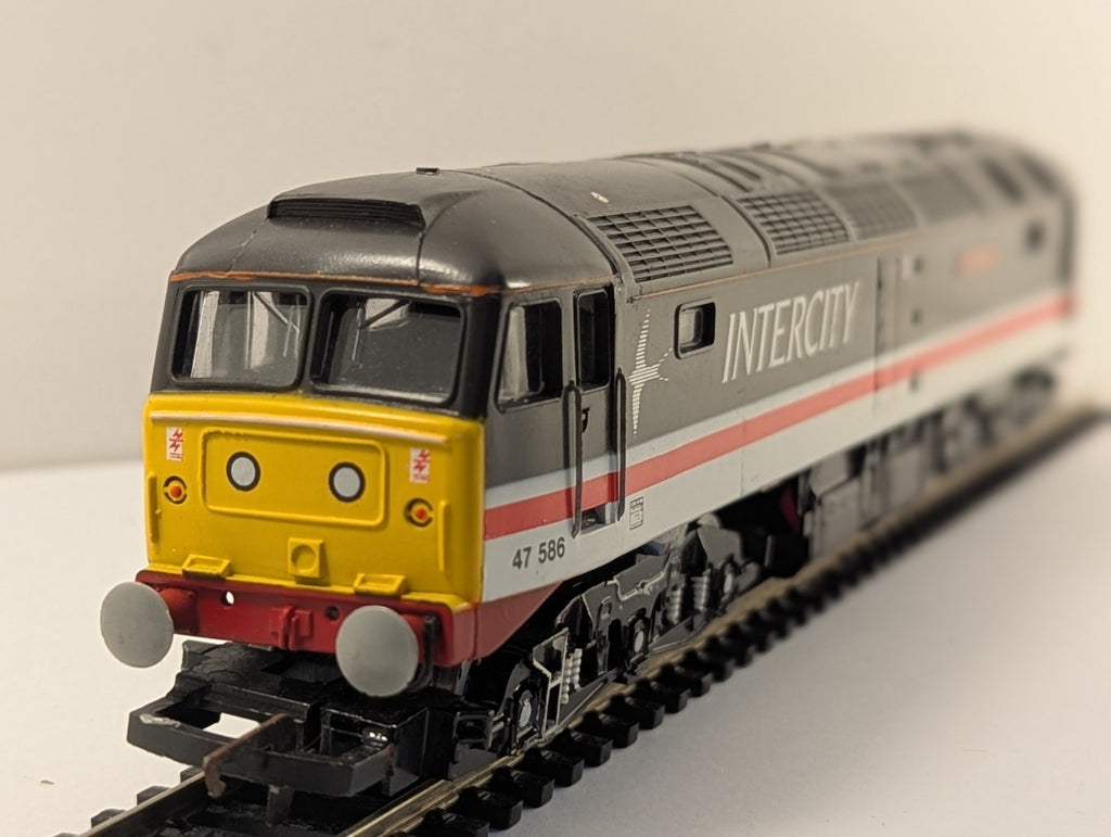Hornby OO Gauge Class 47 47586 Northamptonshire InterCity Swallow Dummy Unit