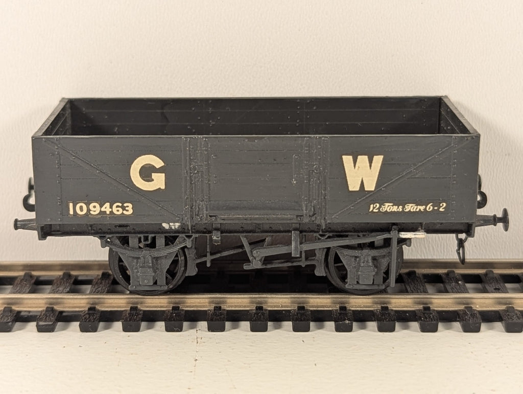 Peco OO Gauge GWR 5 Plank Open Wagon – Built Kit and missing 2 buffer heads