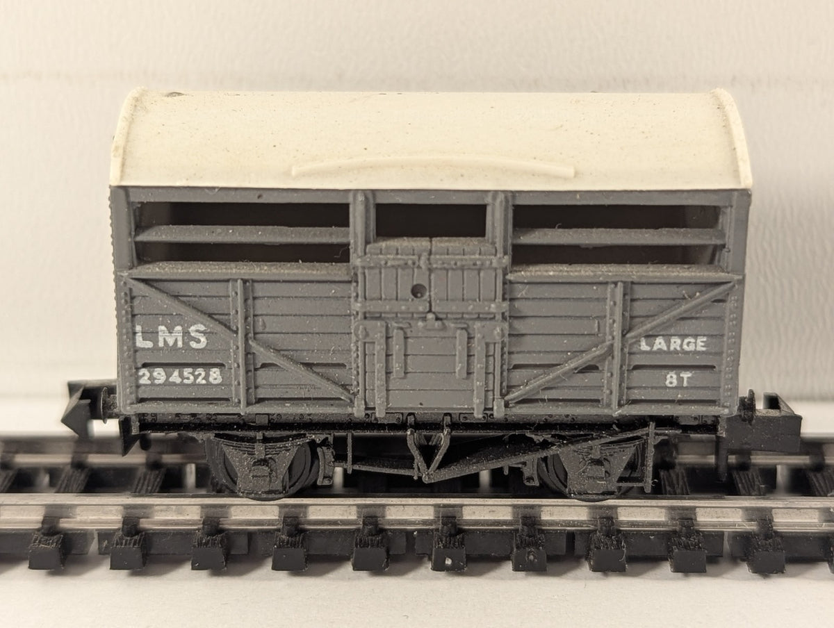 Peco N Gauge LMS Large Cattle Wagon 294528 LMS Grey