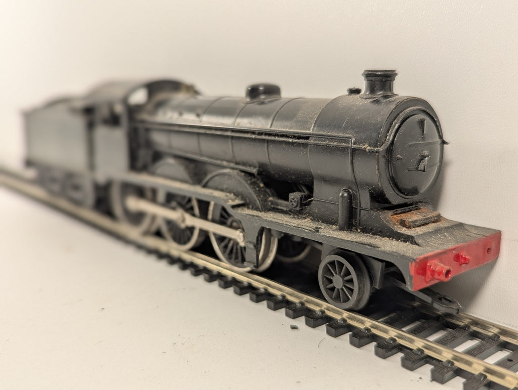 Hornby OO Gauge Class B12 Steam Locomotive Black R150 Spares or Repair