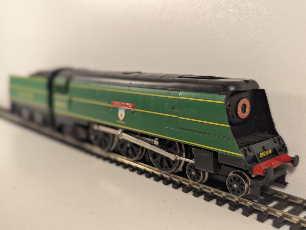 Hornby OO Gauge West Country Class 'Sidmouth' Steam Locomotive 21C110
