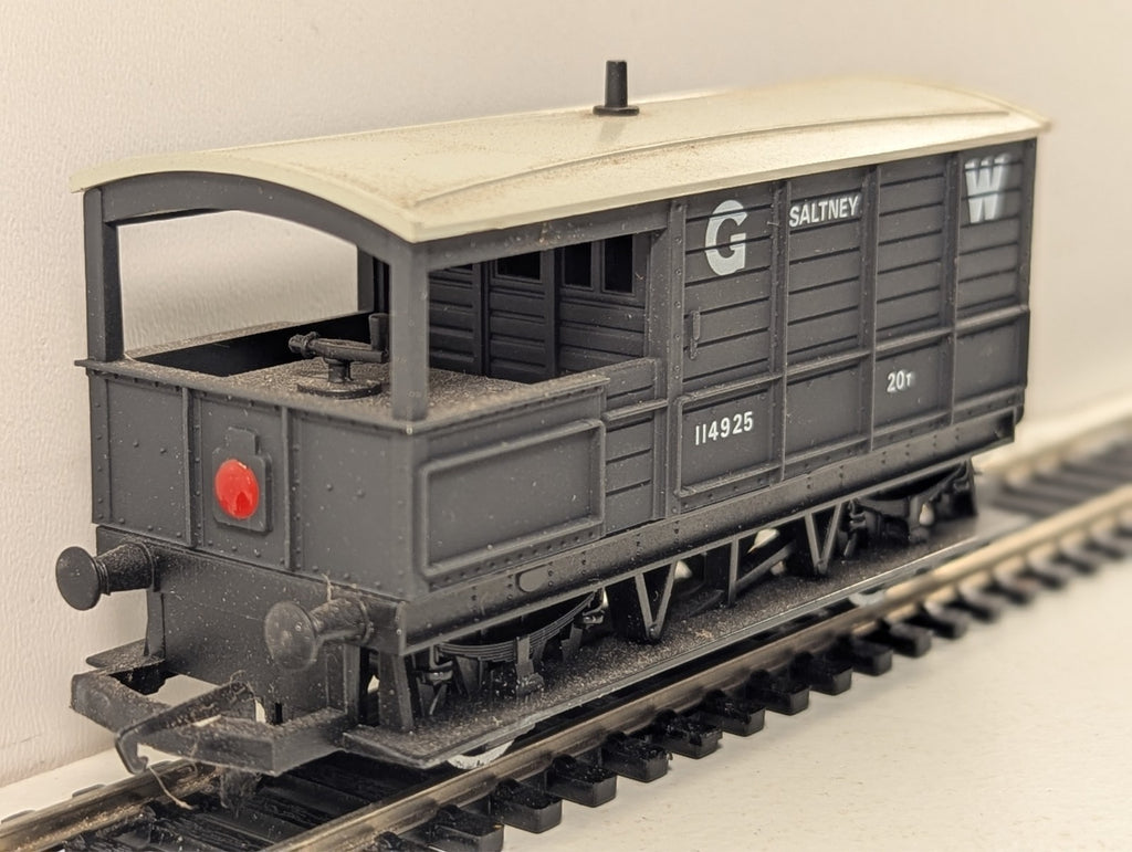 Hornby Railways R.714 OO Gauge GWR 20 Ton Goods Brake Van - Boxed