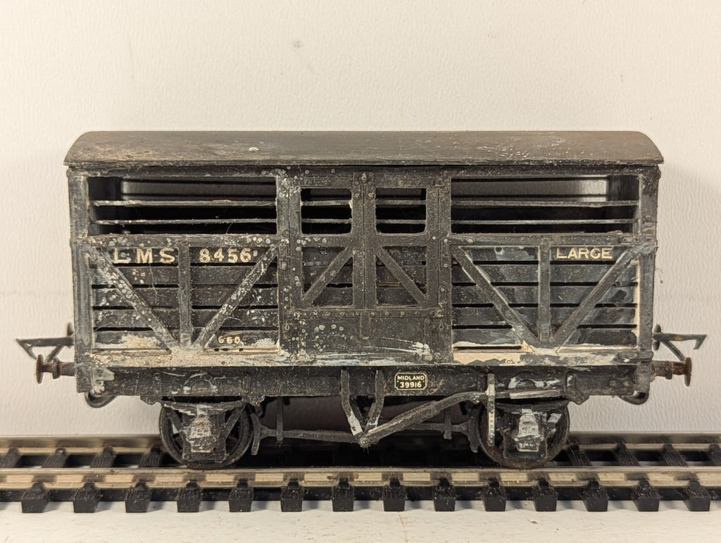 Kitbuilt OO Gauge LMS Cattle Wagon - Grey