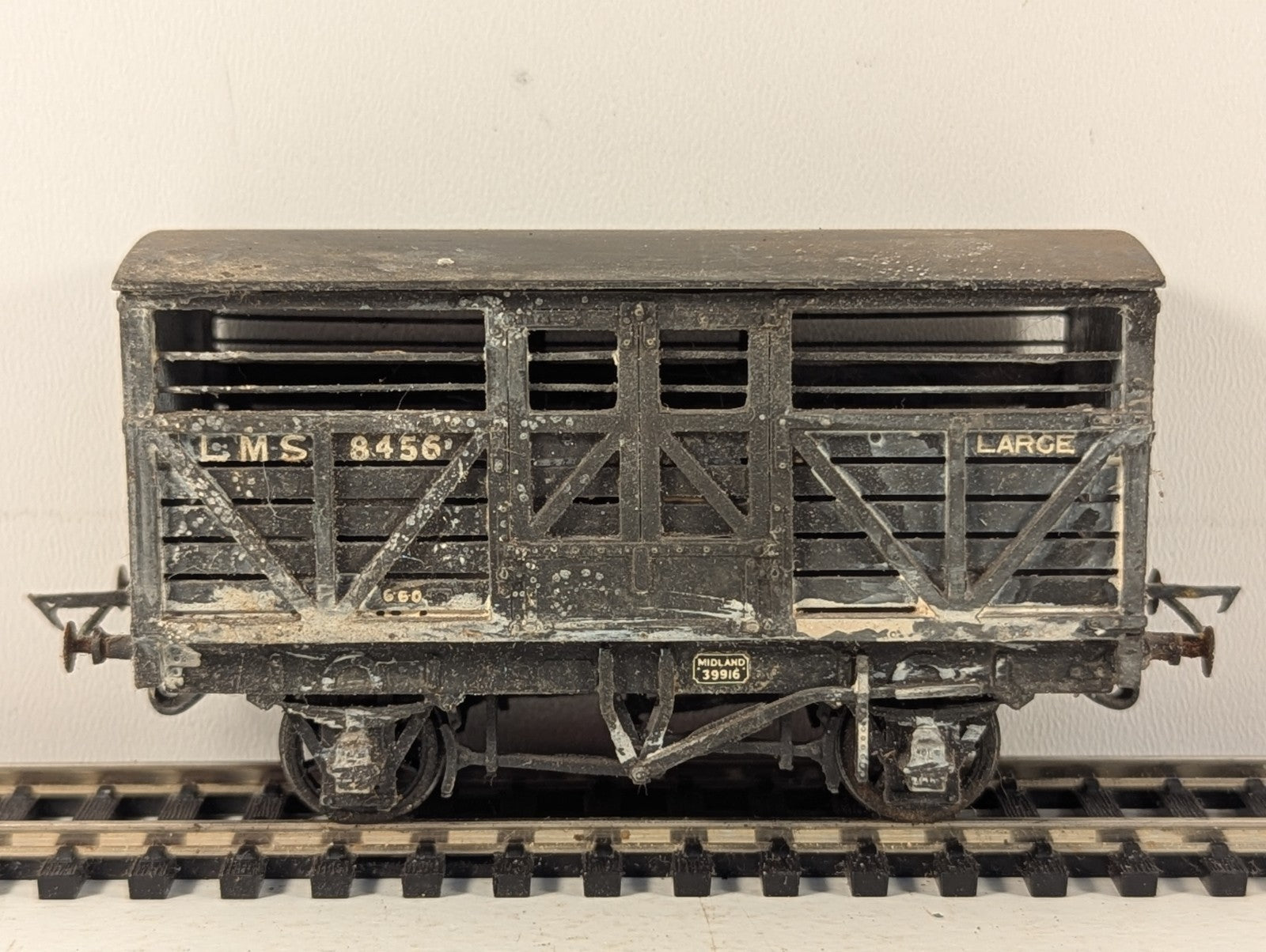 Kitbuilt OO Gauge LMS Cattle Wagon - Grey