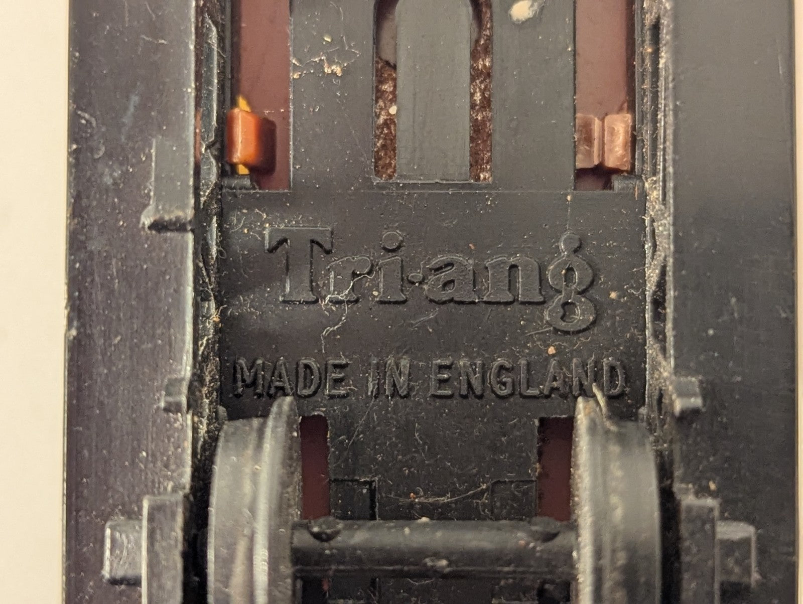 Tri-ang OO Gauge BR 20 Ton Goods Brake Van B952698 BR Bauxite