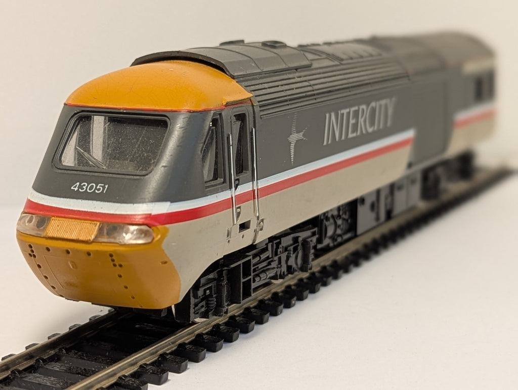 Hornby R397-43051 OO Gauge Class 43 HST Dummy Car Intercity Swallow