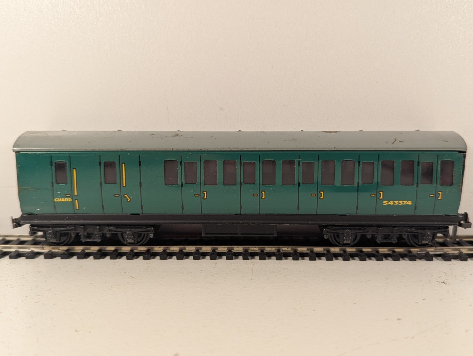 Hornby Dublo OO Gauge BR Southern Region Brake Second Corridor Coach