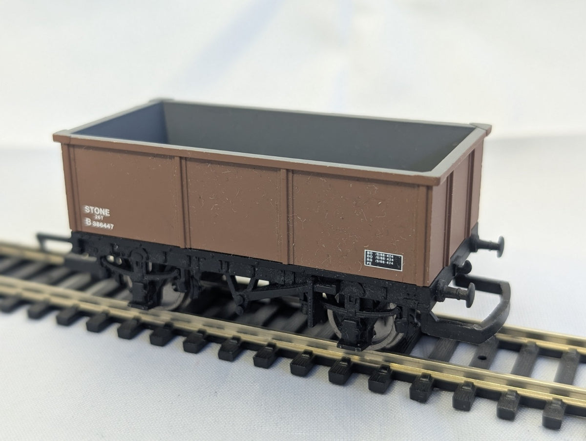 Hornby R6085 BR 20T Mineral Wagon Brown