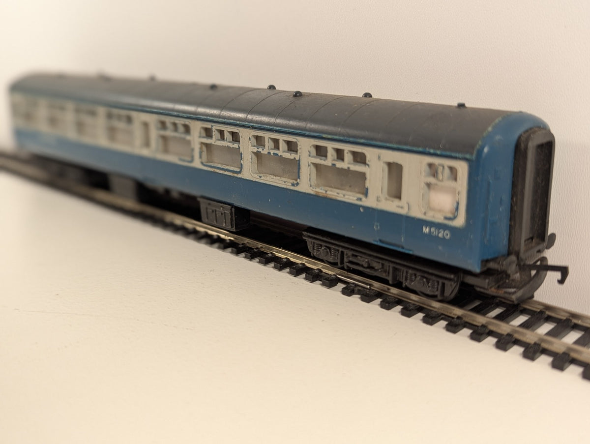 Hornby R724 OO Gauge BR Mk2 Standard Open Coach M5120