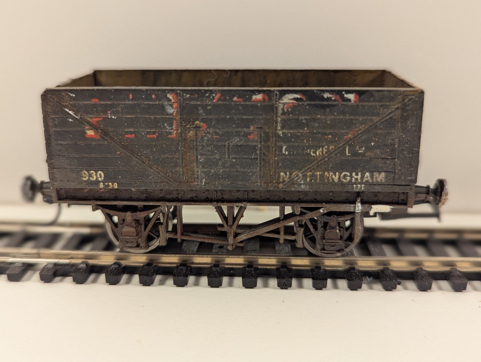 Lima L305633 12-Ton 7-Plank Open Wagon – “Pinxton Collieries” No. 930