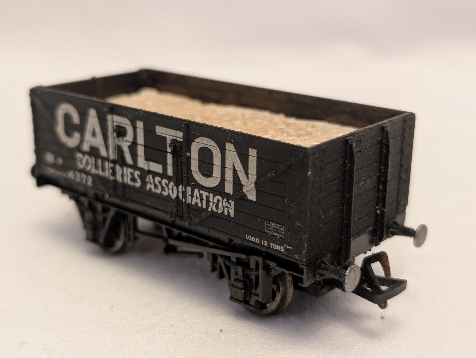 Airfix OO Gauge 7 Plank Wagon Carlton Collieries Association Goods