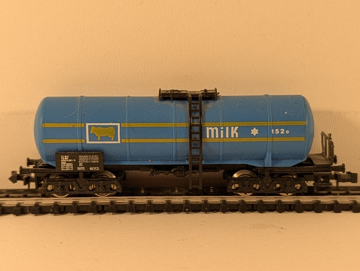 Lima N Gauge Bogie Milk Tank Wagon 152 D Blue / Milk