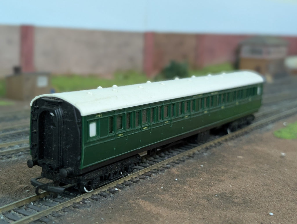 Tri-ang/Hornby R750 OO Gauge SR Caledonian Brake Coach No. 1750 - Boxed
