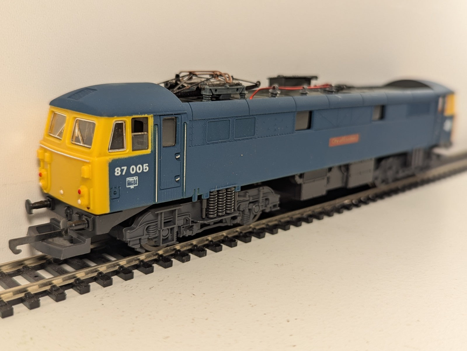Lima 205125 MWG Class 87 87005 “City of London”