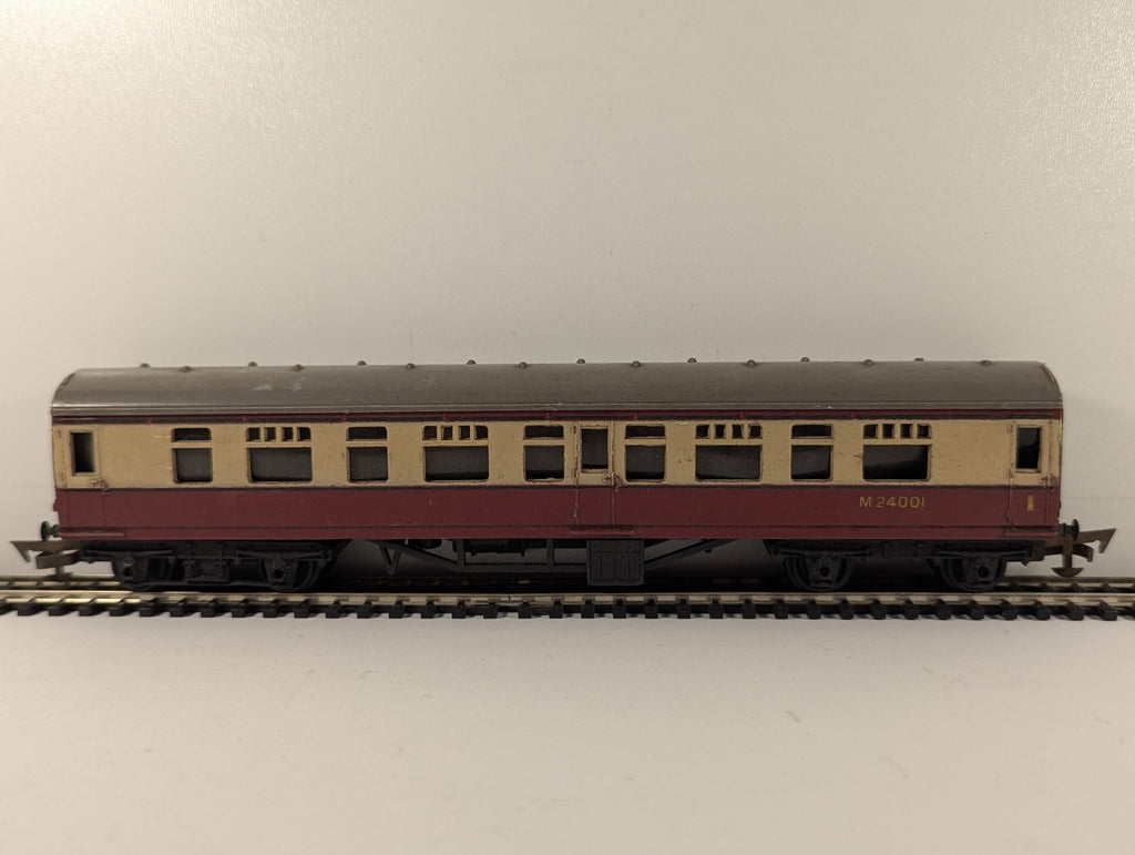 Tri-ang OO Gauge BR Crimson & Cream Main Line Composite Coach Passenger Coach