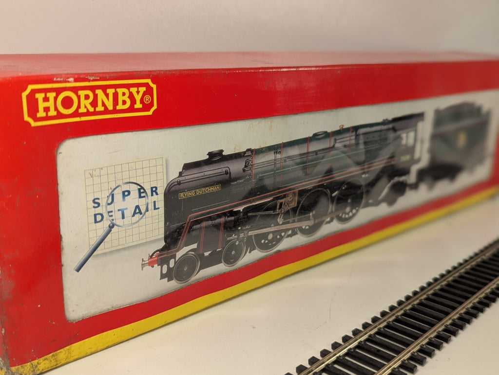 Hornby R2387 Britannia Class 7MT 4-6-2 No. 70018 “Flying Dutchman” – Renumbered