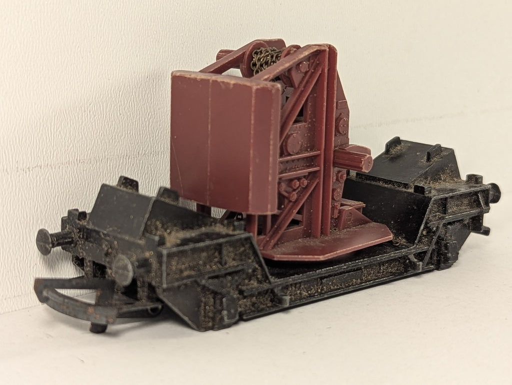 Tri-ang OO Gauge Modified Well Wagon with Crane Cab Goods Wagon Black and Red