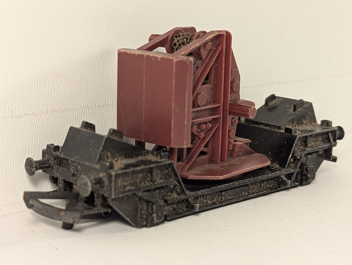 Tri-ang OO Gauge Modified Well Wagon with Crane Cab Goods Wagon Black and Red