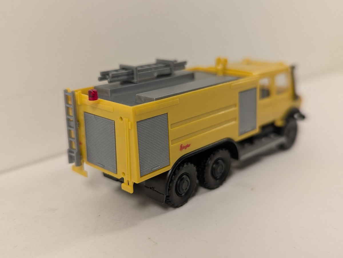 Roco HO Scale DB AG Kbs Stake Wagon with Unimog Ziegler Fire Engine