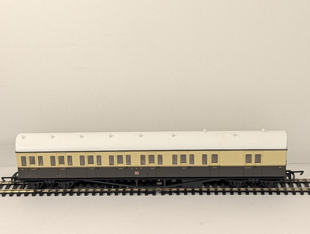 Hornby OO Gauge GWR Brake Third Coach Passenger Coach 6900