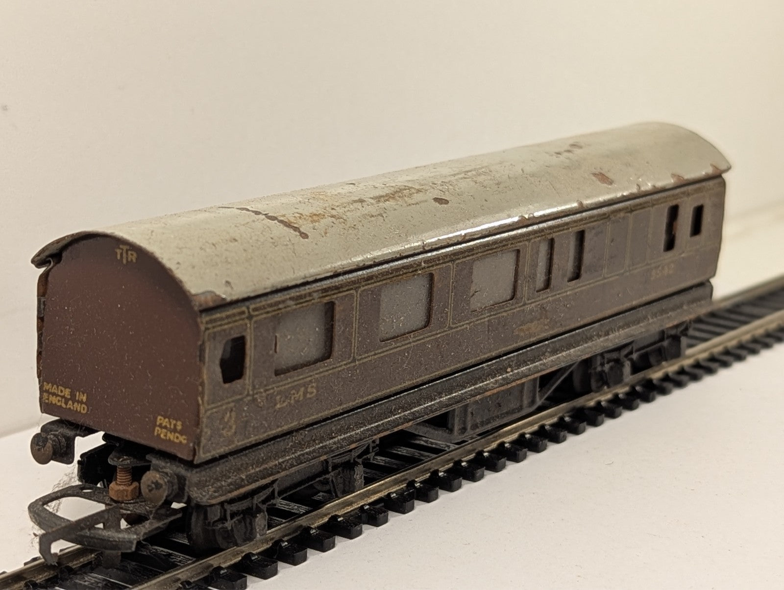 Trix OO Gauge LMS 3rd Class Brake Coach