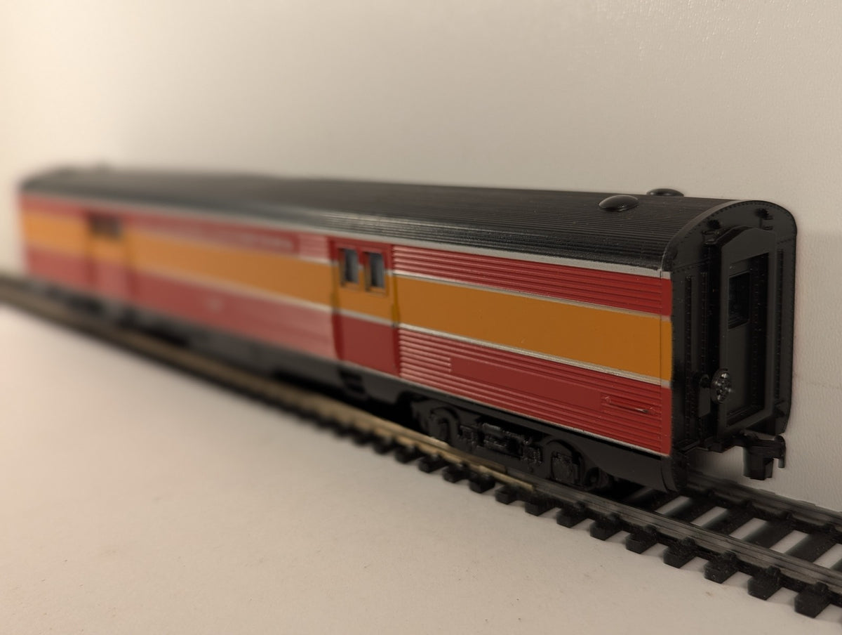 Athearn HO Gauge 72ft Streamlined Baggage Car Passenger Coach 35