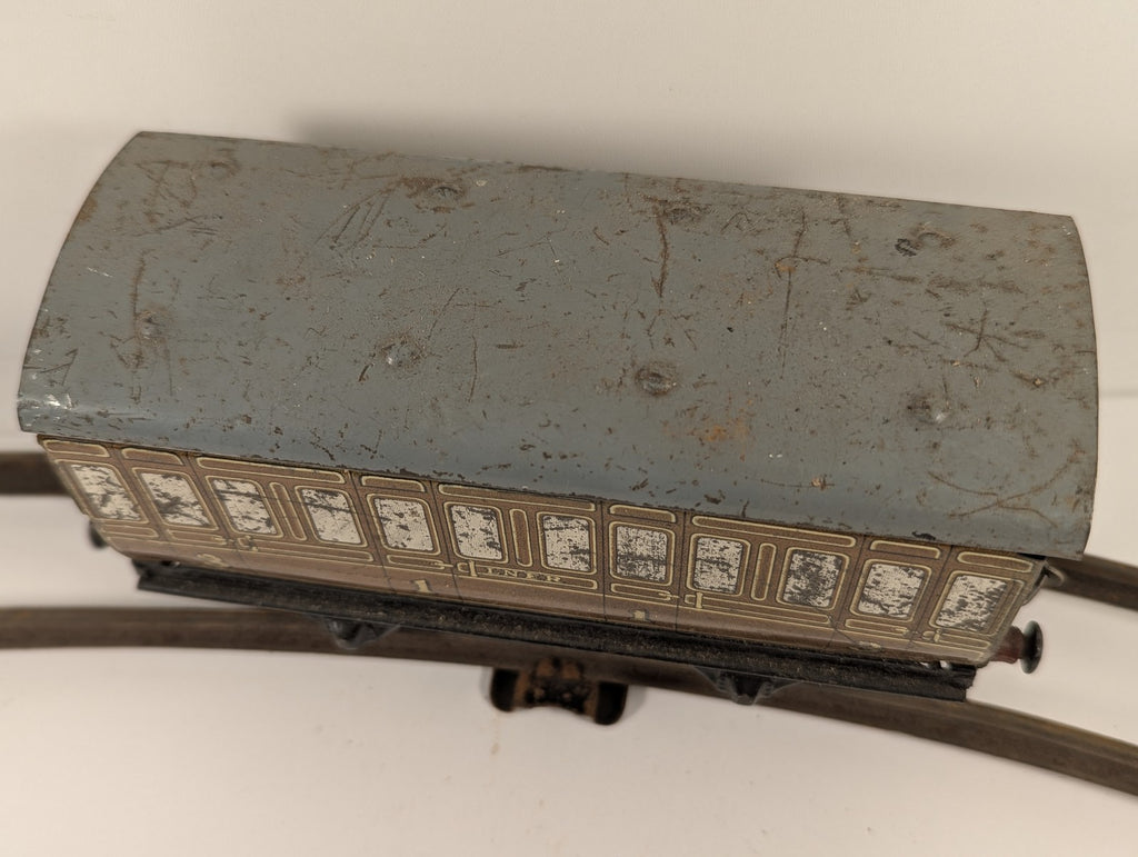 Hornby O Gauge No. 1 Passenger Coach LNER Teak