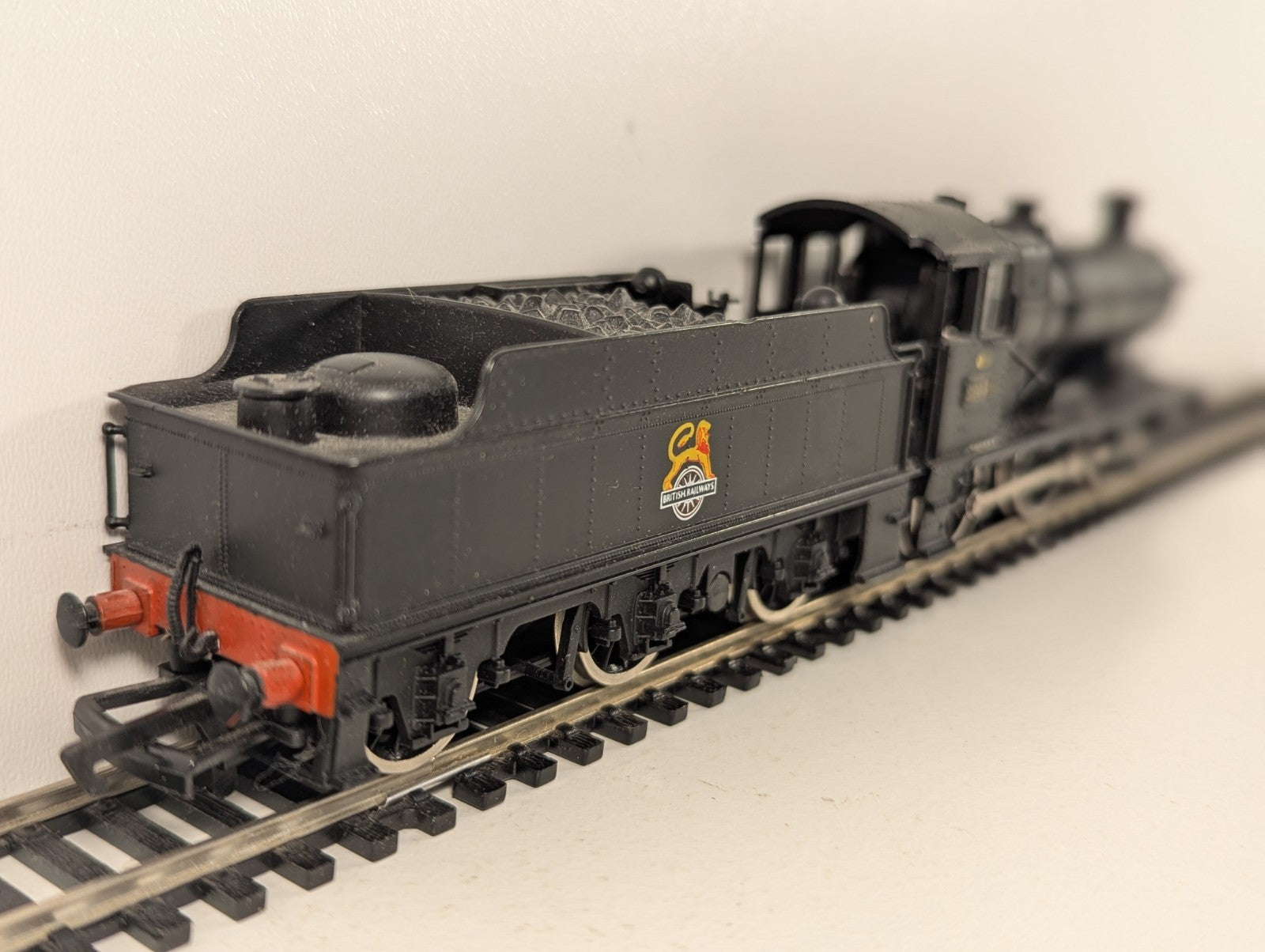 Bachmann 11042 BR Collett Goods 0-6-0 No.2203 Steam Locomotive OO Gauge