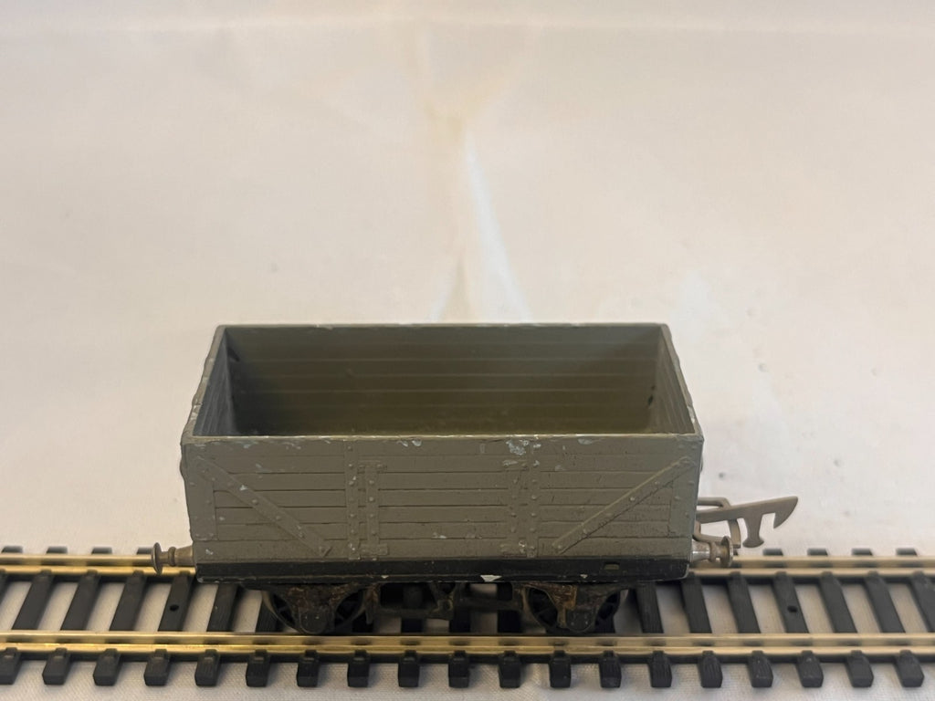 Graham Farish OO Gauge 7 Plank Wagon Grey