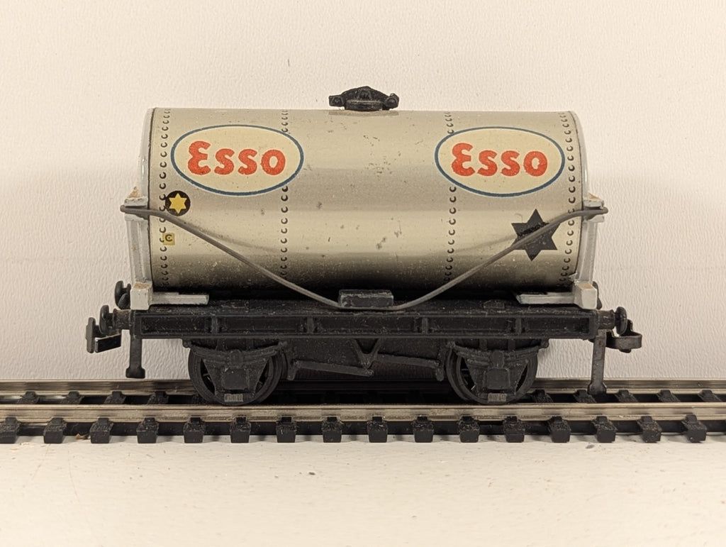 Hornby Dublo 32081 OO Gauge D1 ESSO Petrol Tank Wagon - Boxed