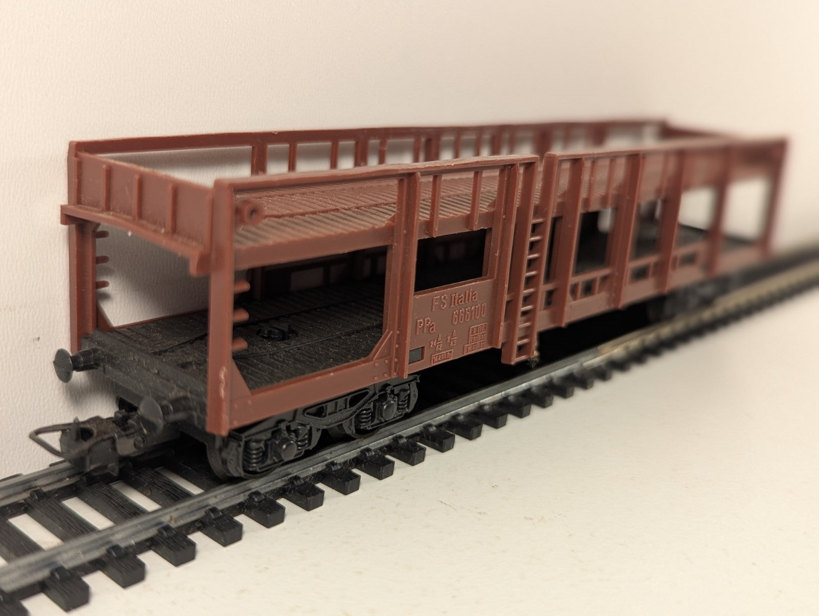 Lima HO Gauge FS Brown Car Transporter Wagon