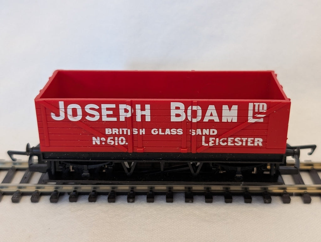 Hornby OO Gauge Joseph Boam Ltd British Glass Sand 5-Plank Wagon
