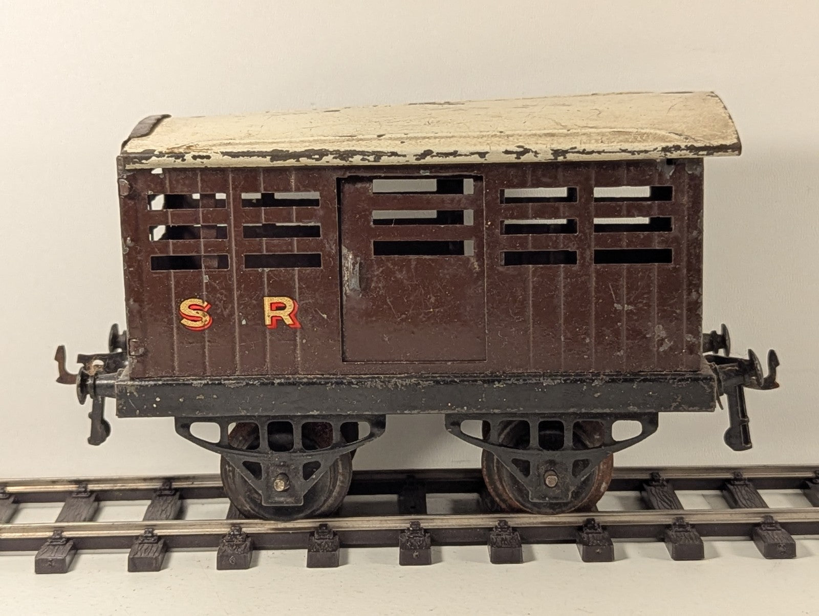 Hornby O Gauge No.2 SR Cattle Wagon - Damaged