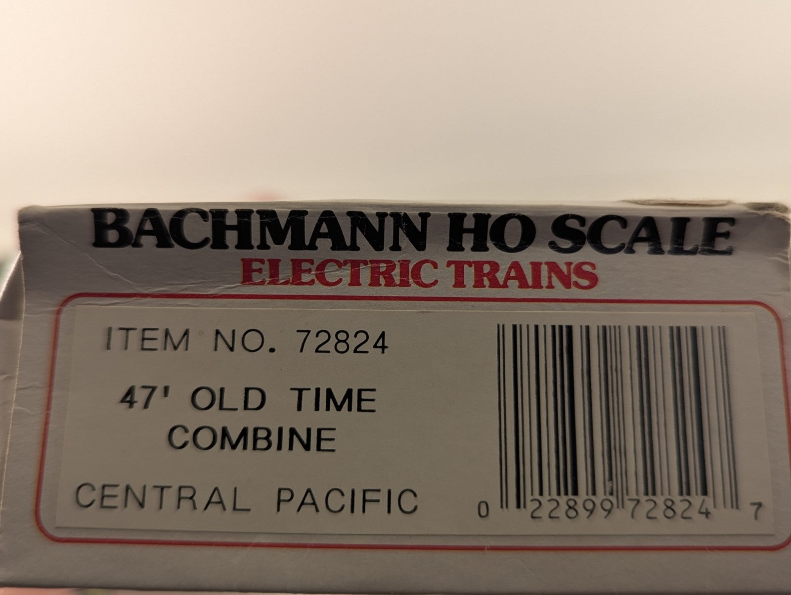 Bachmann HO Gauge Central Pacific 47ft Old Time Combine - Boxed