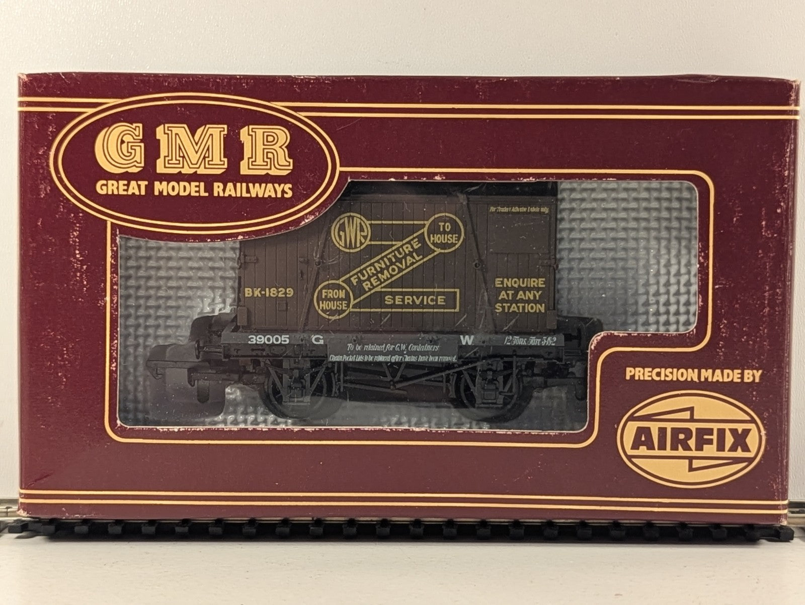 Airfix GMR 54331-8 Conflat with G.W.R. Door to Door Container