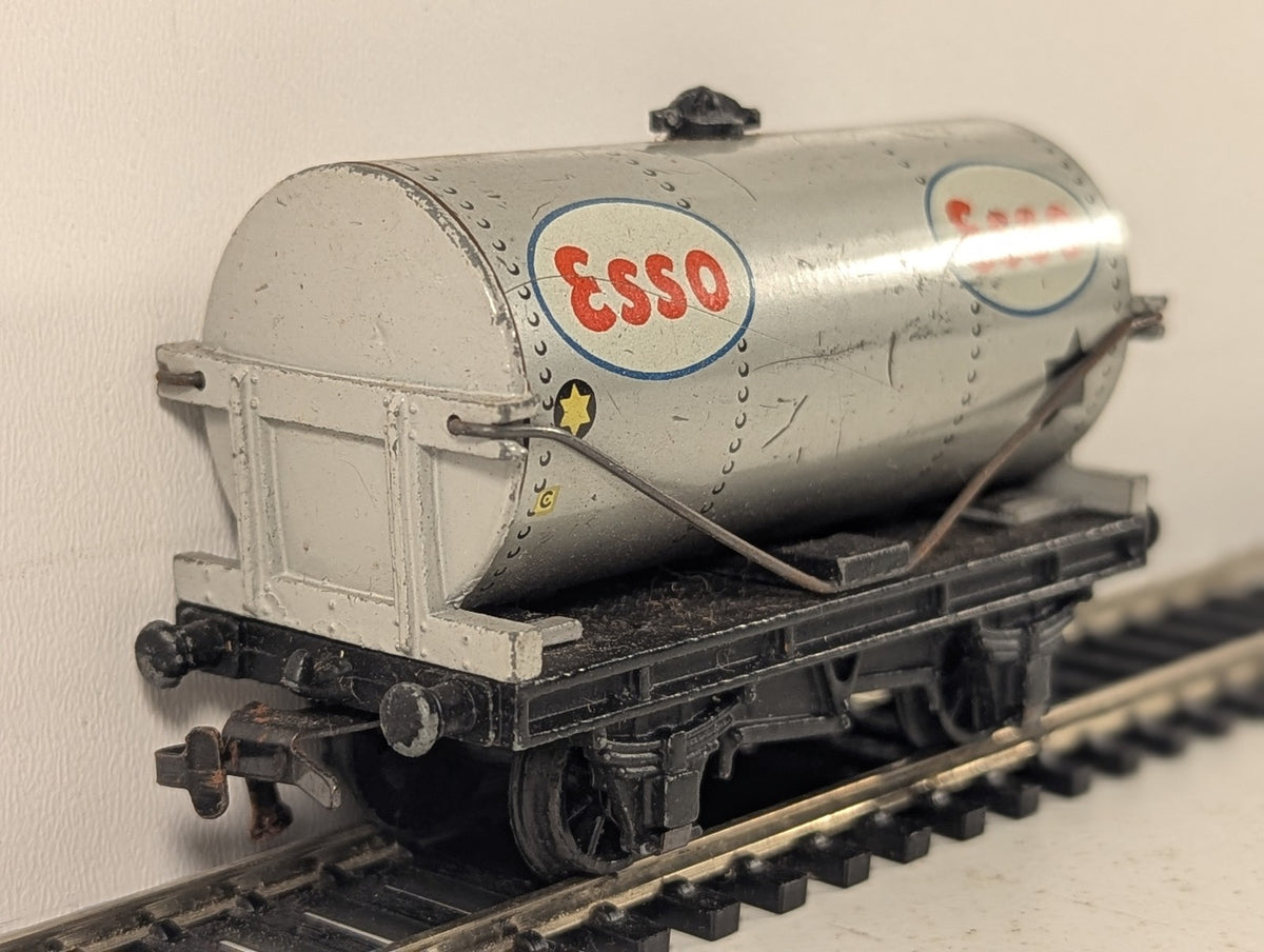 Hornby Dublo OO Gauge Esso Tank Wagon Goods Wagon Esso Silver D1