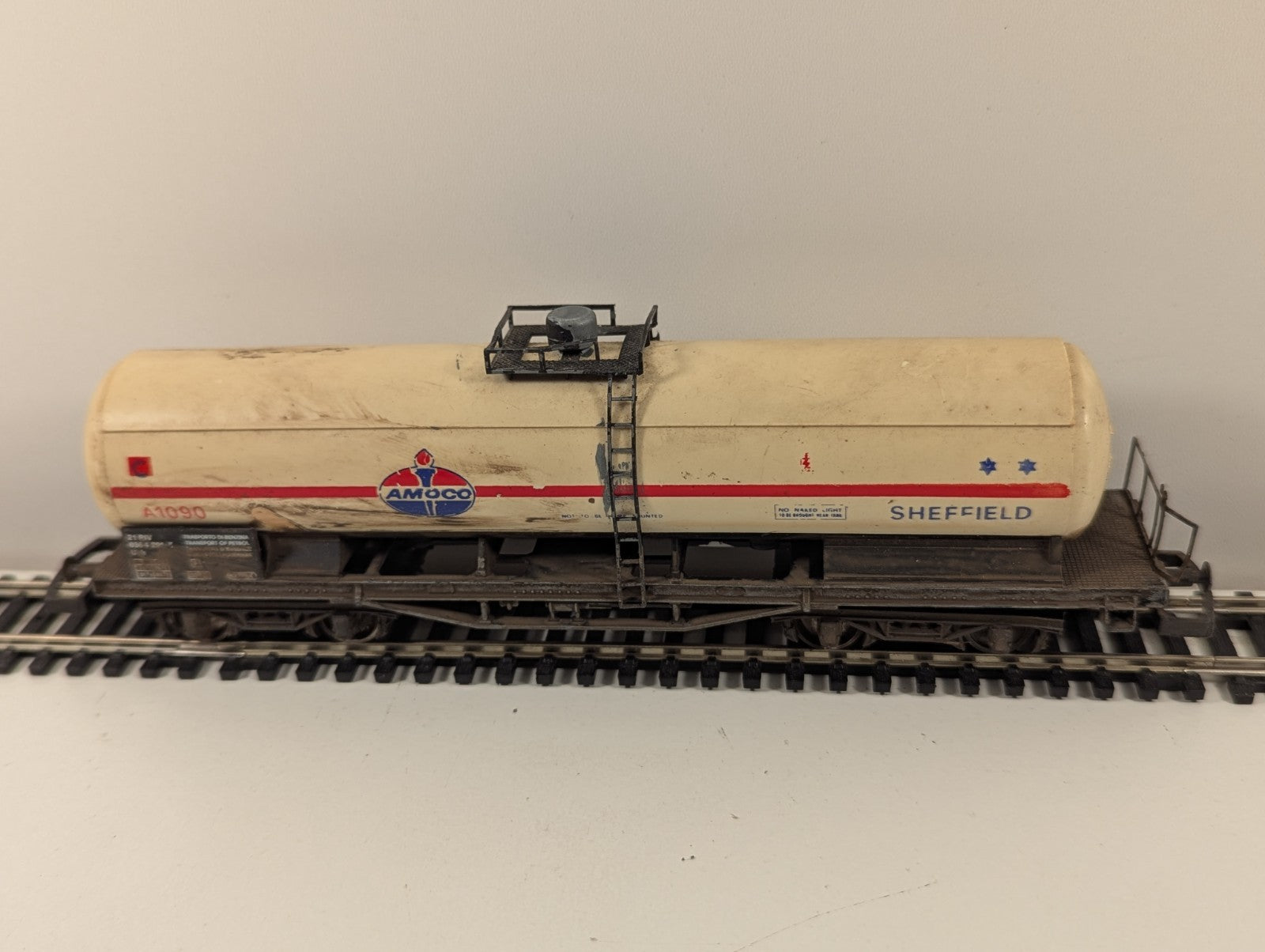 Lima 302913 HO Amoco Bogie Tank Wagon