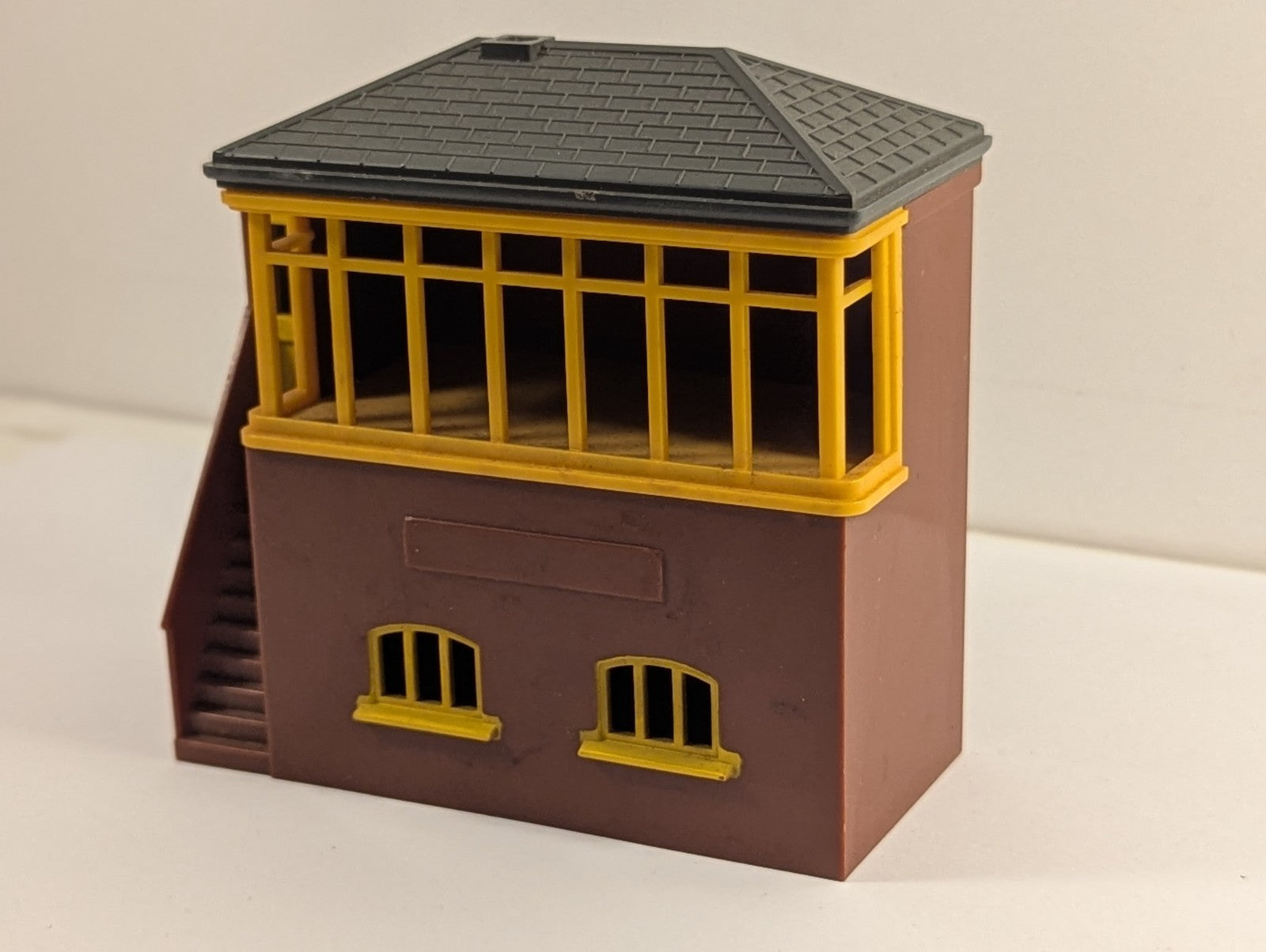 Tri-ang Railways OO Gauge R.61 Signal Box