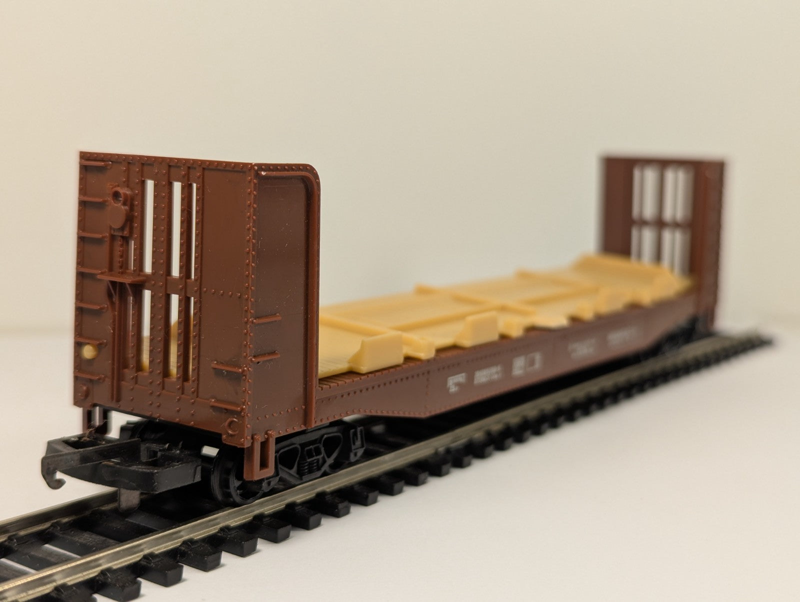 Lima HO Gauge Standard Bulkhead Flatcar
