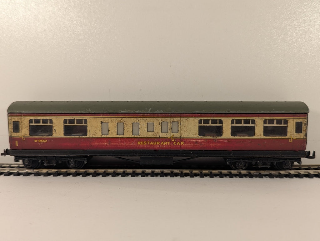 Hornby Dublo OO Gauge D20 BR Restaurant Car Passenger Coach W9562
