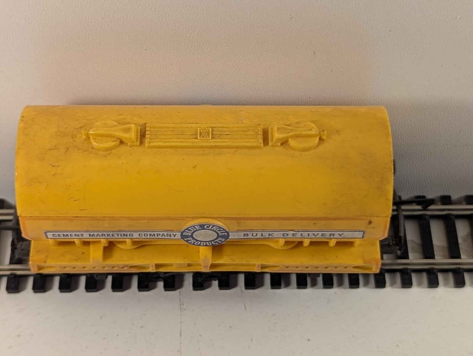 Hornby Tri-ang R564 OO Gauge Blue Circle Cement Wagon