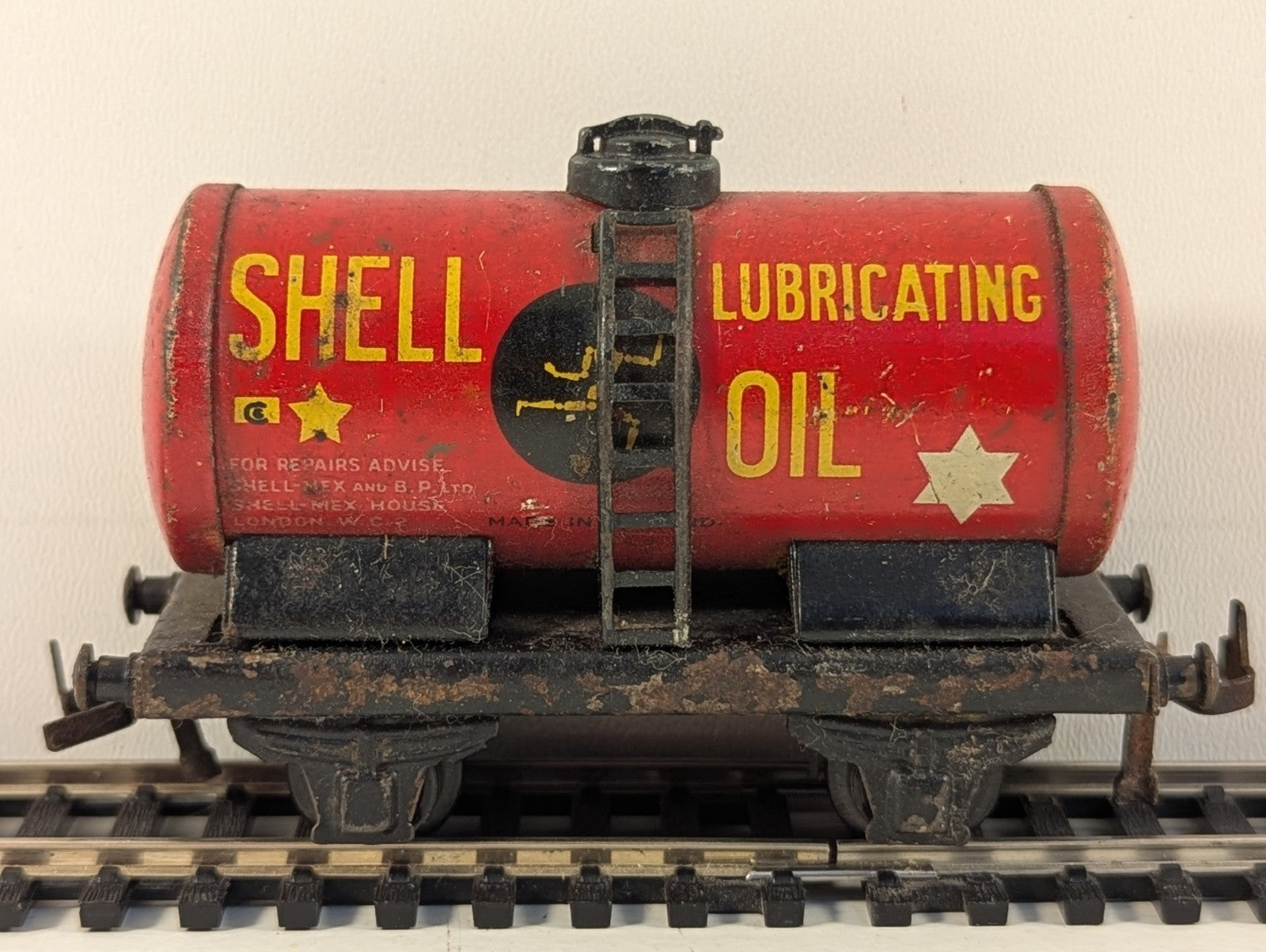 Trix TTR 643 OO Gauge Shell Lubricating Oil Tank Wagon