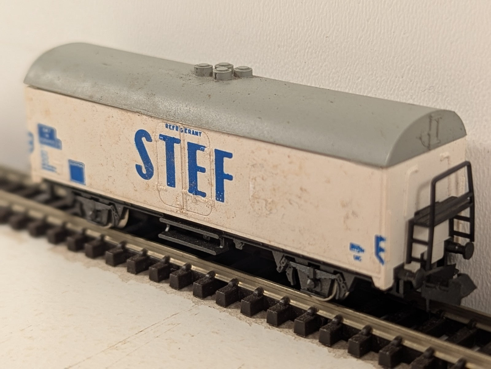 Rivarossi N Gauge SNCF STEF Refrigerated Wagon