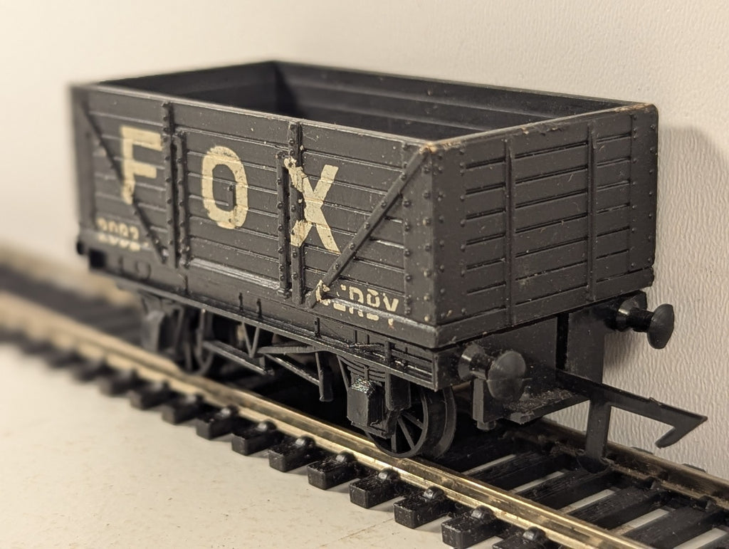 Graham Farish OO Gauge 5 Plank Open Wagon 2002 Fox, Derby