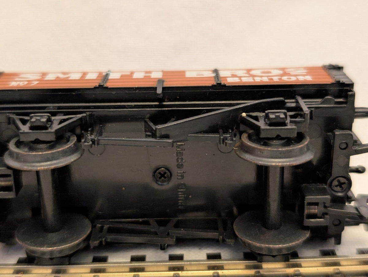 Hornby OO Gauge 7 Plank Wagon Smith Bros Benton Goods Wagon R6224