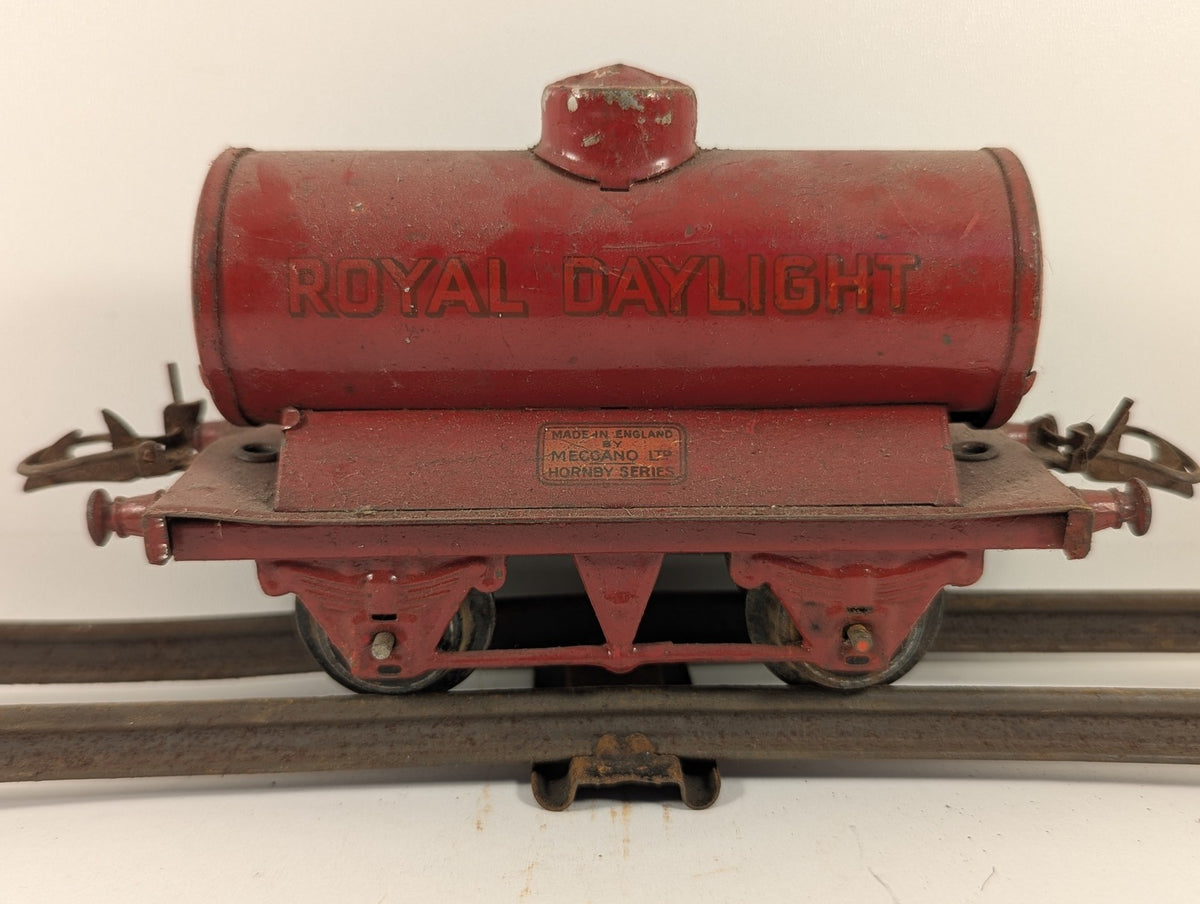 Hornby O Gauge Royal Daylight Petrol Tank Wagon Royal Daylight Red