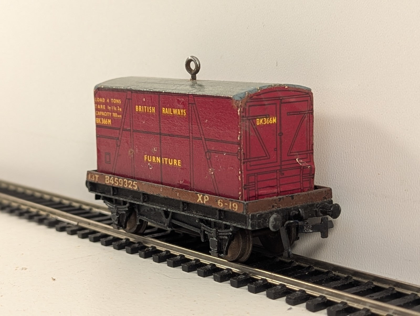 Hornby Dublo 32087 OOGauge Low-Sided Wagon D.1with BR FurnitureContainer - boxed