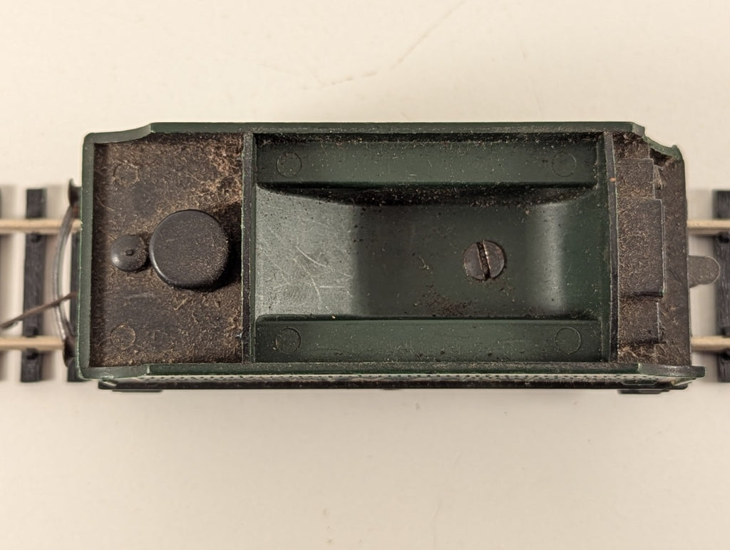Tri-ang R33 Green Tender – OO Gauge – Some Damage