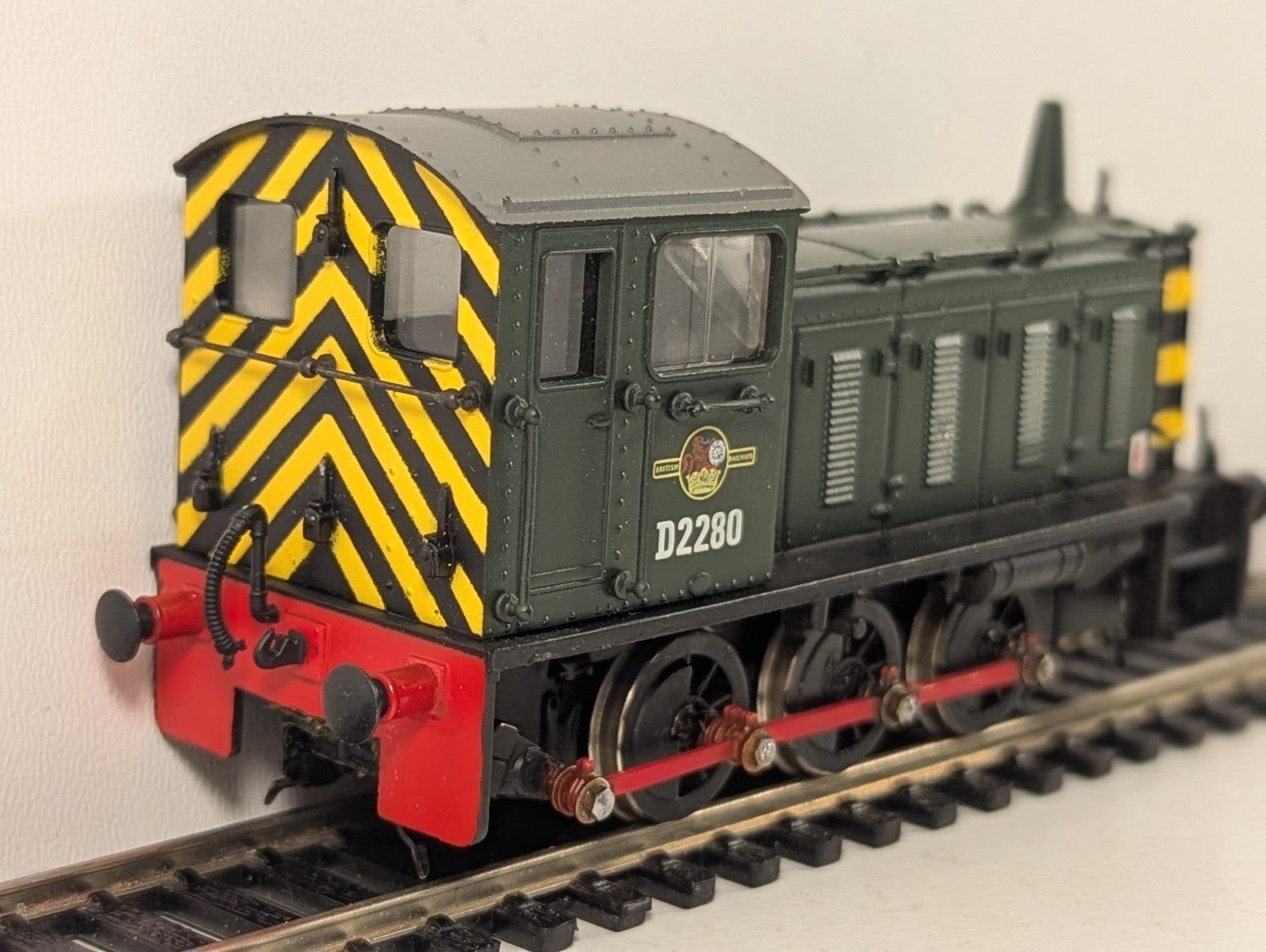 Bachmann Kit Chassis Converted Class 04 Diesel Shunter - Missing Couplings