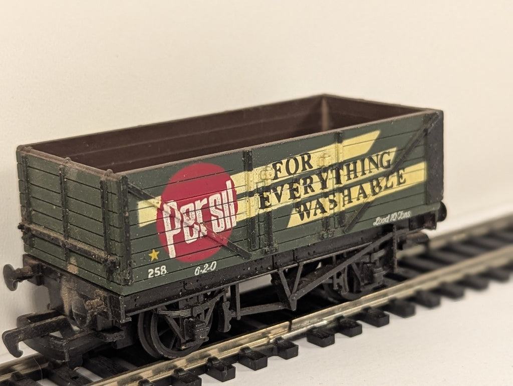 Mainline OO Gauge Persil 7 Plank Open Wagon
